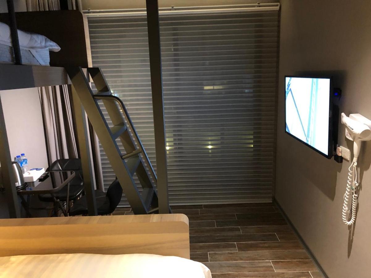 Kiwi Share Hotel Zhongli Esterno foto